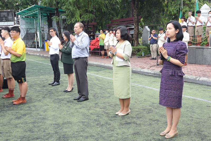 ผู้อำนวยการโรงเรียนเทพศิรินทร์ พร้อมคณะผู้บริหาร และคณะครู ต้อนรับนักเรียน  และทำกิจกรรมร่วมกัน เนื่องในวันแรกของการเปิดการศึกษาภาคเรียนที่ 1 ปีการศึกษา 2568