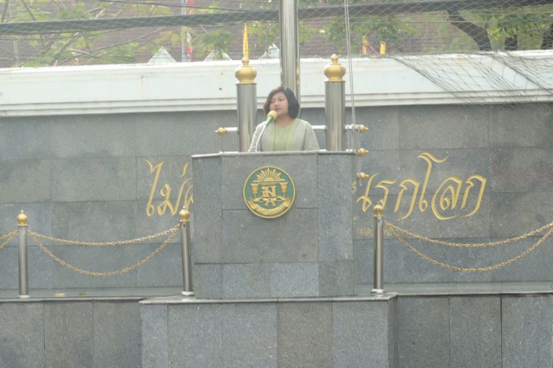 ผู้อำนวยการโรงเรียนเทพศิรินทร์ พร้อมคณะผู้บริหาร และคณะครู ต้อนรับนักเรียน  และทำกิจกรรมร่วมกัน เนื่องในวันแรกของการเปิดการศึกษาภาคเรียนที่ 1 ปีการศึกษา 2568