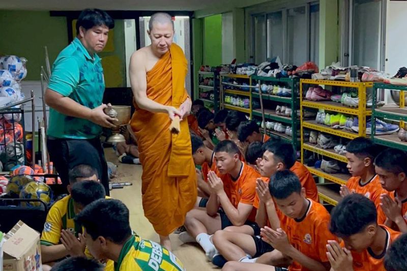 ทำบุญกลุ่มสาระการเรียนรู้สุขศึกษาและพลศึกษา รวมถึงหอพักนักกีฬา