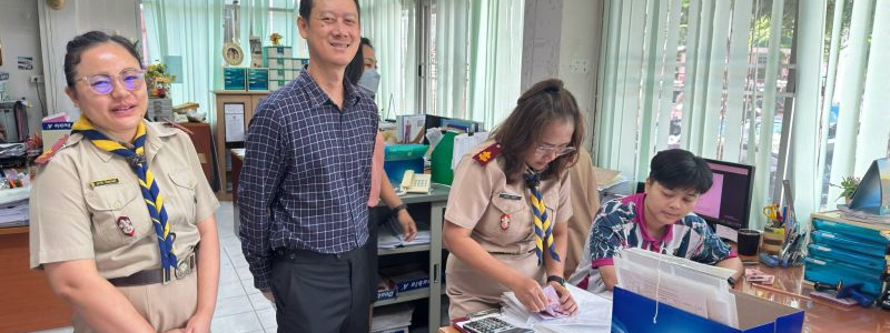 โรงเรียนมัธยมวัดสิงห์จัดกิจกรรมการจ่ายเงินค่าอุปกรณ์และเครื่องแบบนักเรียน ประจำภาคเรียนที่ 1 ปีการศึกษา 2568