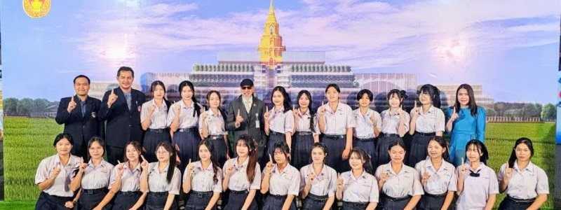 สภานักเรียนโรงเรียนมัธยมวัดสิงห์ เข้าร่วมการสัมมนาเรื่อง มุมมองของประชาชนต่อรัฐสภา