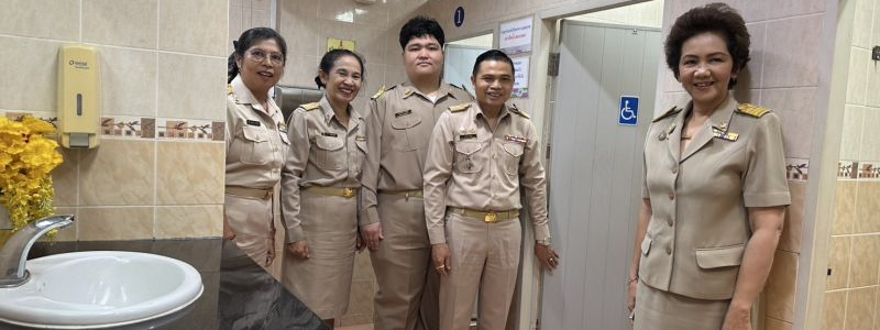 การติดตามการดำเนินโครงการ "สุขาดี มีความความสุข" โรงเรียนรัตนโกสินทร์สมโภชบางขุนเทียน  โรงเรียนสวนกุหลาบวิทยาลัย ธนบุรี โรงเรียนวัดพุทธบูชา และอิสลามวิทยาลัยแห่งประเทศไทย
